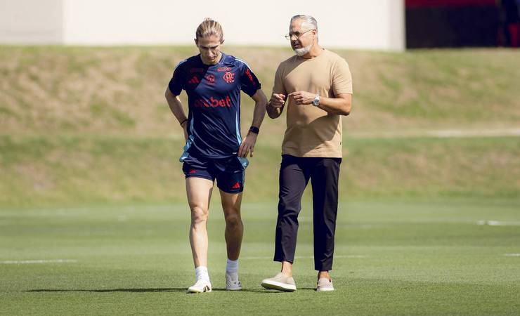 Filipe Luís sofre pressão no Flamengo. Entenda repercussão da queda de produção da equipe para o treinador