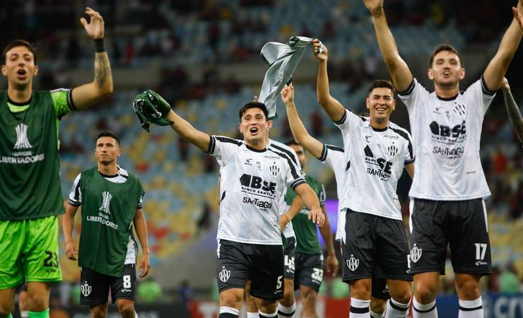 Estreante em Libertadores, Central Córdoba comemora feito histórico em vitória contra o Flamengo: 'Maracanazo'