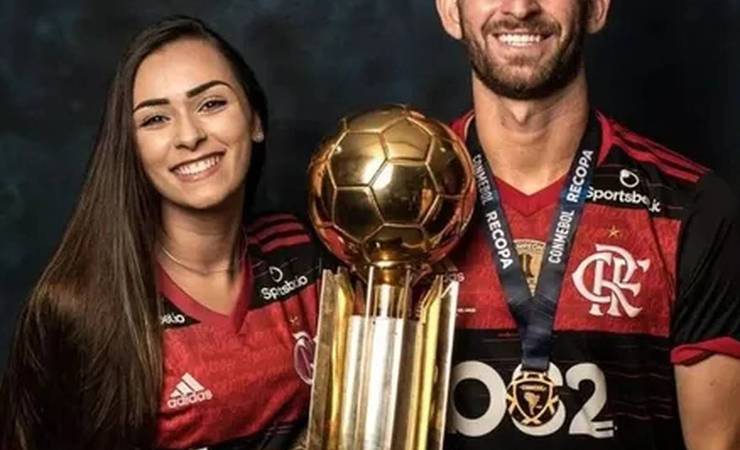 Léo Pereira nega dívidas de pensão, e ex-mulher rebate em redes sociais