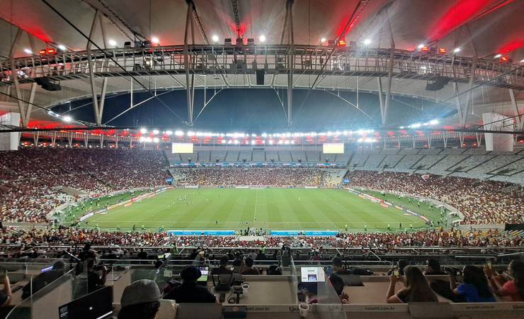'Abaixa os ingressos': torcida do Flamengo critica preços de entradas e xinga presidente Bap