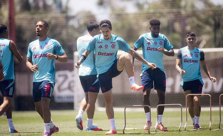 Pedro avança na recuperação e já treina com o elenco do Flamengo