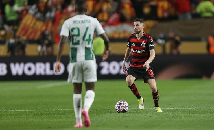 Flamengo vence com assinatura de Jorginho em estreia tranquila no Mundial e começa a preparar vida sem Gerson