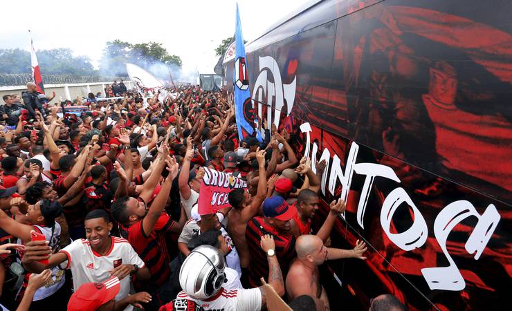 COR-Rio organiza transporte especial para torcedores do Flamengo na final da Libertadores