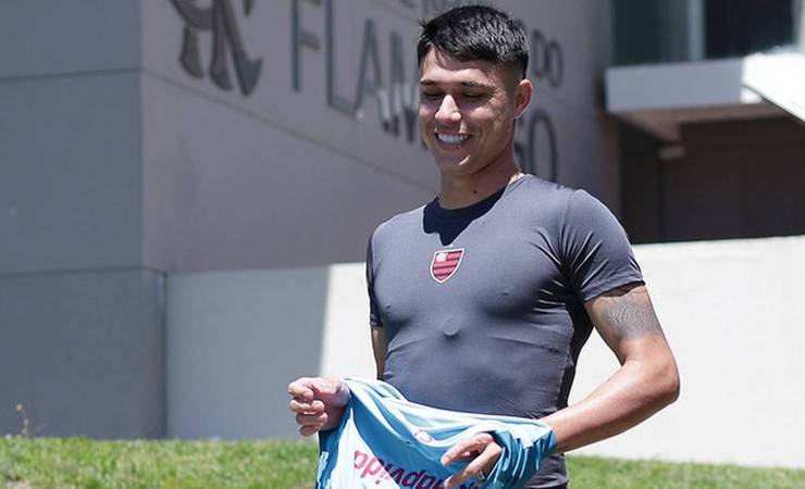Luiz Araújo brilha e Flamengo enfrenta Fortaleza sem Pedro no Castelão