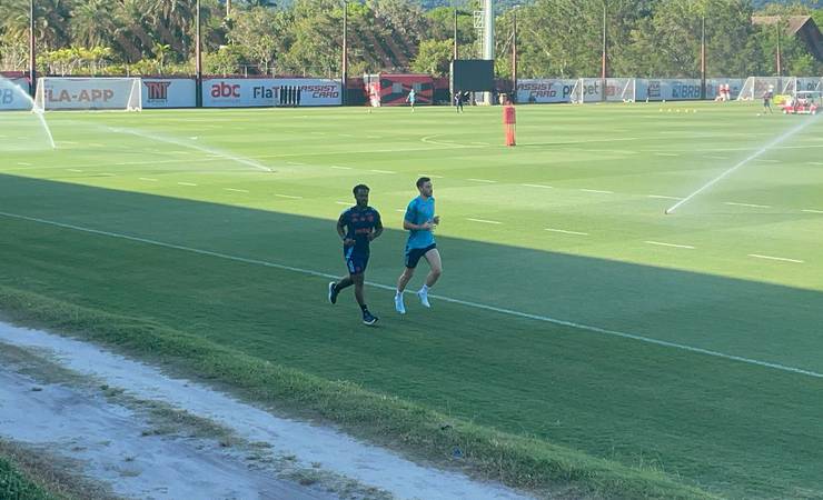 Flamengo projeta volta de Viña 100 dias antes do esperado e sonha em tê-lo no Mundial