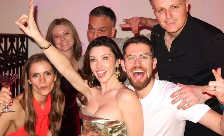 Jorginho curte noite do Rio de Janeiro com a esposa, e torcida do Flamengo pede: ‘vem ser feliz no Mengão’