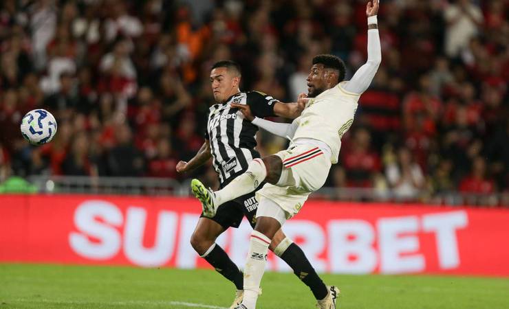 Análise: derrota marcada por erro capital custa caro ao Flamengo em noite de boas estreias