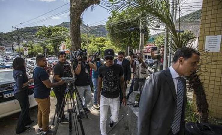 Criminalista que defenderá Bruno Henrique ajudou Flamengo em tragédia do Ninho do Urubu