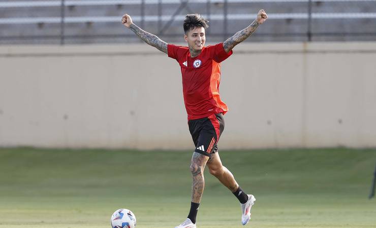 Pulgar assina renovação com o Flamengo e fica até 2028