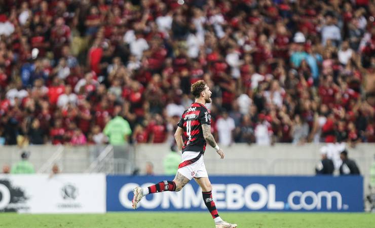 Bola parada alivia tensão, dá vitória sobre o Táchira e coloca Flamengo nas oitavas da Libertadores; leia análise
