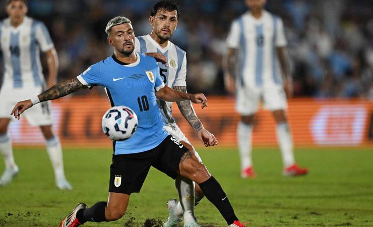 Arrascaeta tem lesão na coxa direita detectada; Gerson fará novos exames com o Flamengo