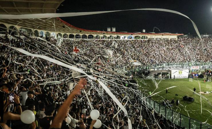 O que diz o regulamento e o que pensam Vasco e Flamengo sobre clássico em São Januário
