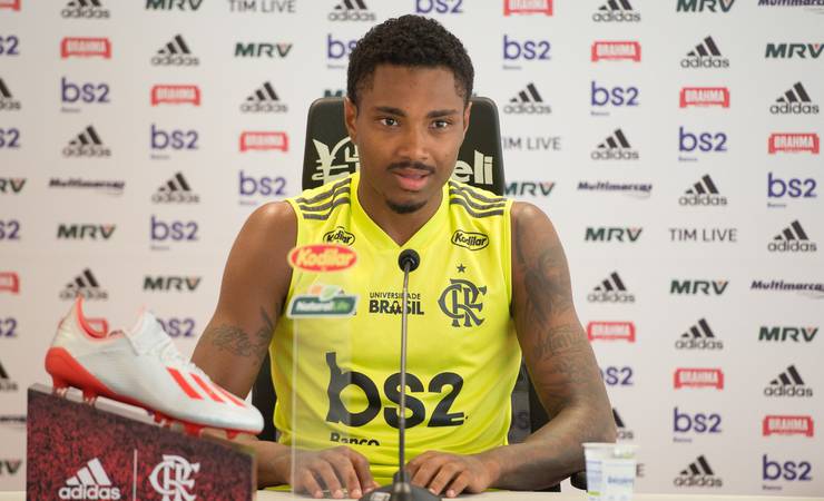 Em alta com Jesus, Vitinho releva vaias e projeta segundo semestre: “Ser o que todos esperam de mim”