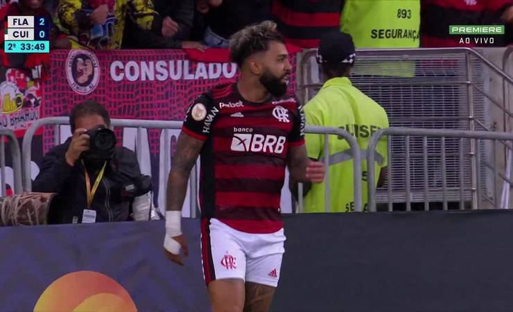 Matheuzinho celebra marca pelo Flamengo: "Inexplicável completar 100 jogos com apenas 21 anos"