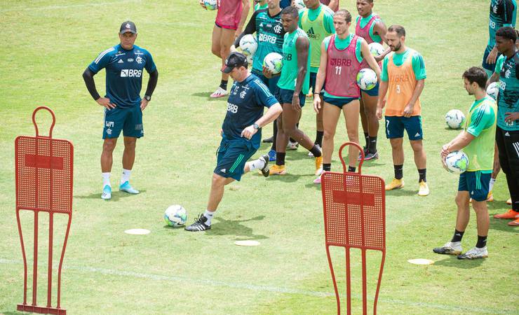 Com artilharia pesada, Flamengo mantém confiança em Ceni e tenta melhorar números em casa