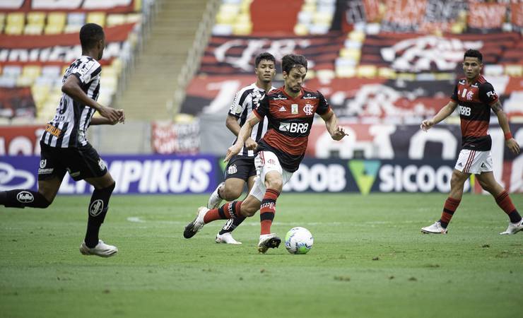 Em parceria antiga, Rodrigo Caio fala alto na zaga do Flamengo e elogia Ceni: "Inteligente e intenso"