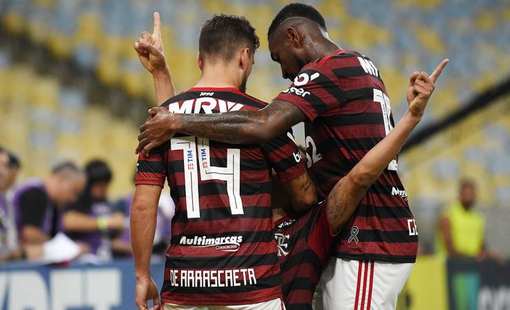 Análise: Jesus faz ajustes, Flamengo melhora e mantém média de três gols em casa