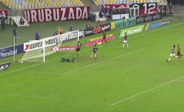 Após vitória do Flamengo, Jesus elogia postura do Fluminense e questiona expulsão de Gabigol: "Coisa de louco"