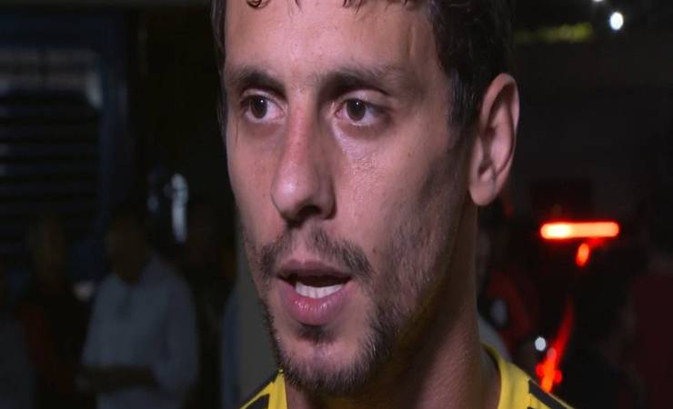 Rodrigo Caio, do Flamengo, promete respeitar limites e desabafa: "Minha vida se resume a ser um sobrevivente"