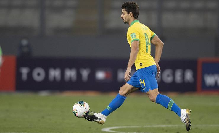 Rodrigo Caio, do Flamengo, é convocado para jogos da Seleção contra Equador e Paraguai