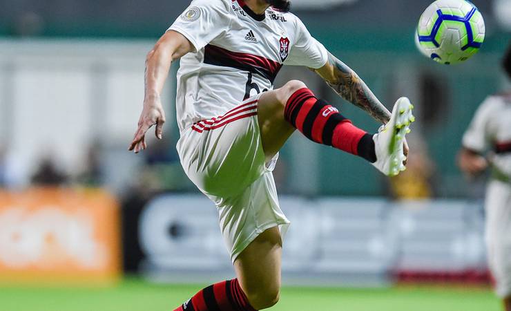 Flamengo libera, e Santos fica mais perto da contratação de Pará