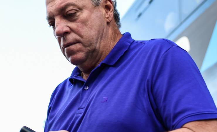Busca por Jesus, fritura silenciosa e pedido que soou mal: bastidores da saída de Abel do Flamengo