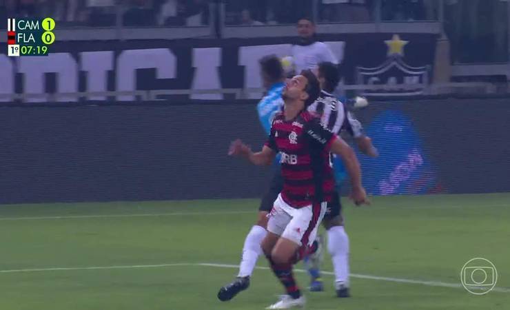 Atlético-MG x Flamengo: árbitro relata arremesso de objetos e reclamação de dirigente rubro-negro