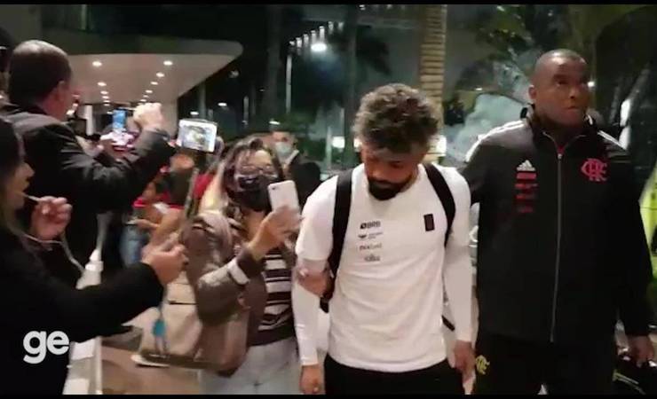 Em luta contra o cansaço, Flamengo chega a Santos para o jogo deste sábado