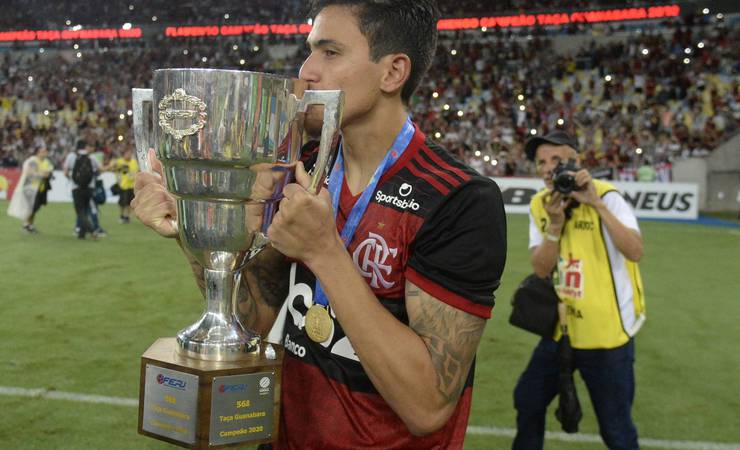 Flamengo ganha a cidade e encara como o primeiro passo para o mundo