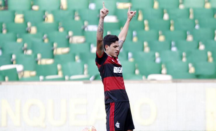 Expulsão de Gabigol dá brecha para Pedro tentar melhorar ainda mais seus números no Flamengo