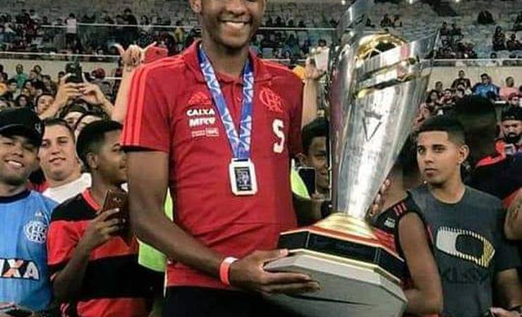 Flamengo chega ao sexto acordo com família de vítima fatal de incêndio no Ninho