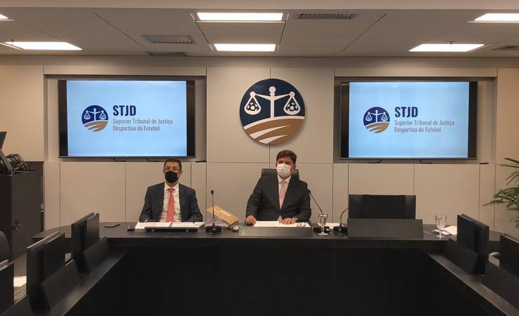 STJD ouve trio de arbitragem e inicia inquérito do caso Ramírez; jogador do Bahia falará em sessão virtual