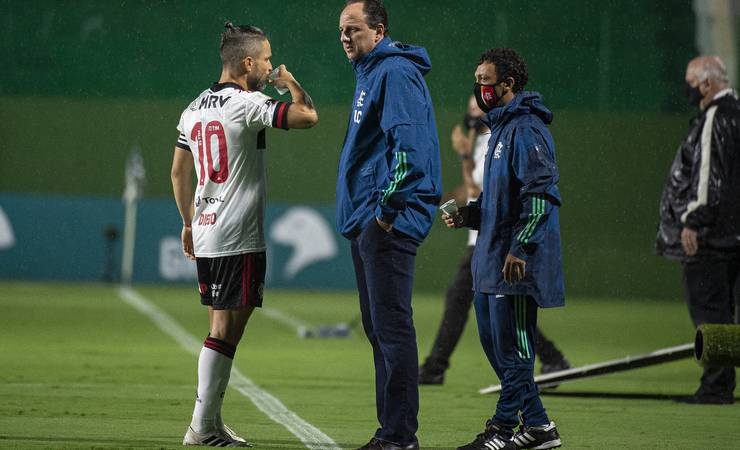 Diego é elogiado, ganha espaço e mostra bons números na vitória do Flamengo sobre o Goiás
