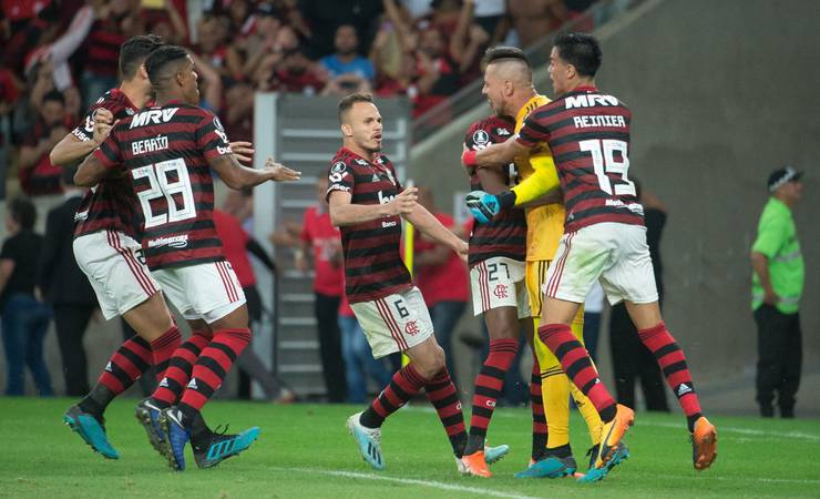 Estreia, vitória, classificação e festa: Reinier dá primeiro passo no Flamengo e deve ganhar espaço