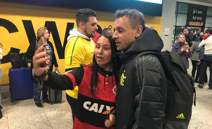 Novas atrações, Rafinha e Jesus fazem estreia de fogo em palco de dificuldades para o Flamengo