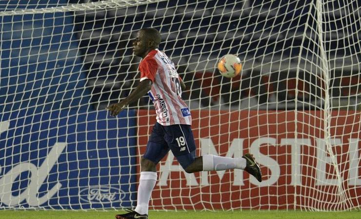 Junior Barranquilla goleia o Del Valle de virada e embola o grupo do Flamengo na Libertadores