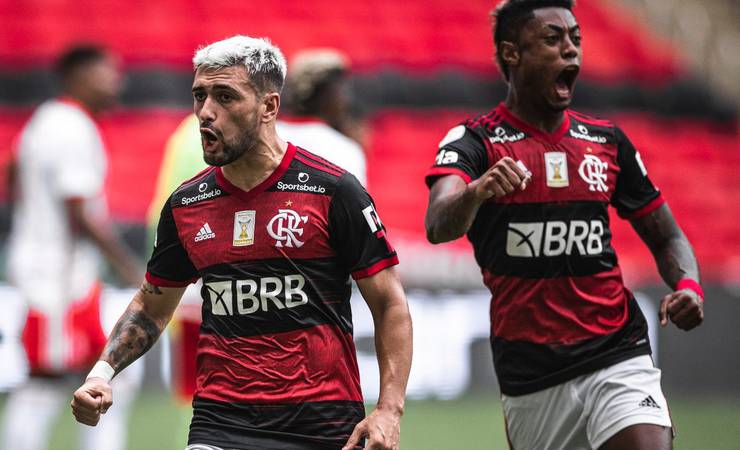 Análise: Arrascaeta desequilibra para um Flamengo conservador com pitadas de ousadia contra o Inter