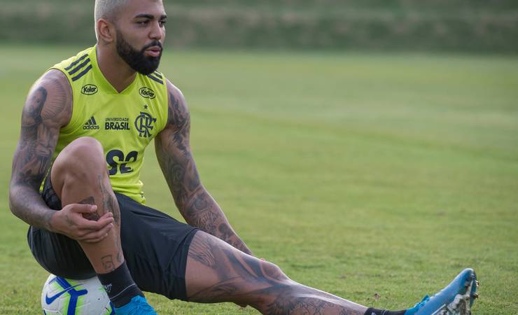 Sem pressa, Gabigol prioriza decisões e só responderá Flamengo ao fim da temporada