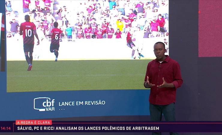 Integrantes do VAR debatem sobre lance polêmico de Athletico-PR e Flamengo; veja vídeo