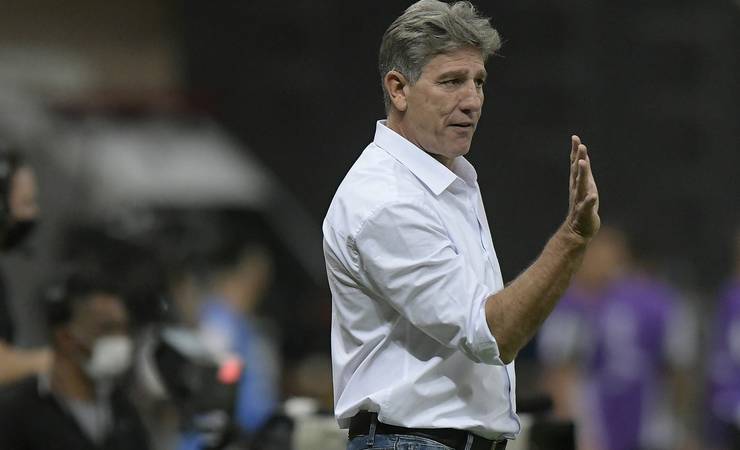 Renato elogia apetite ofensivo do Flamengo, mas prega humildade na semi: "Não somos favoritos"