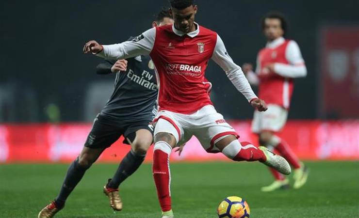 Flamengo avança por empréstimo gratuito de Bruno Viana, do Sporting Braga, de Portugal