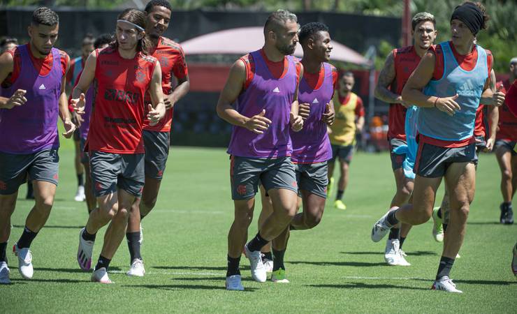Com Paulo Sousa no comando, grupo principal do Flamengo vai estrear em 2022 contra o Boavista