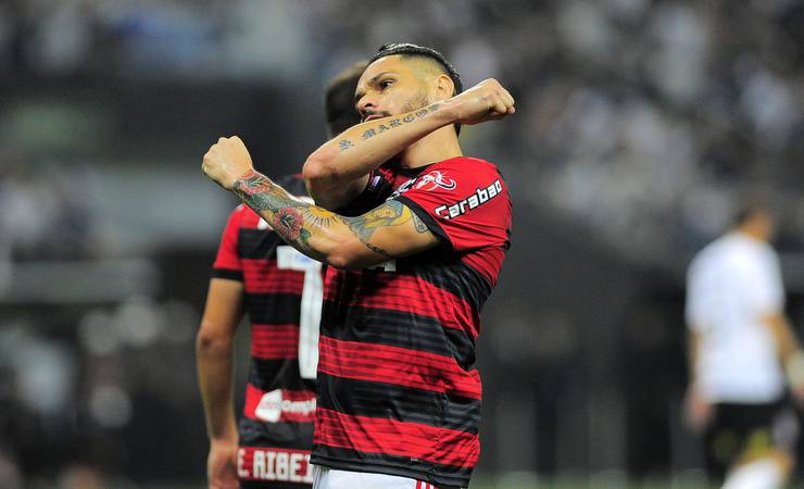 A caminho do Santos, Pará se despede do Flamengo: "Pude realizar esse sonho"