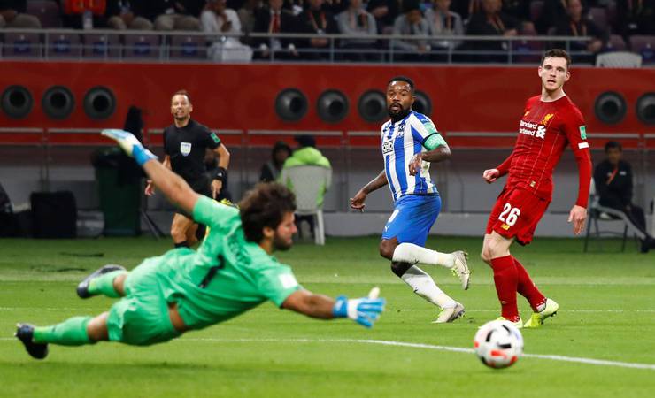 Alisson vibra com classificação suada e projeta final com Flamengo: "Um teste para nós"