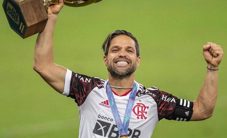 No grito e na bola, um Diego mais capitão que nunca para ser dez vezes campeão no Flamengo