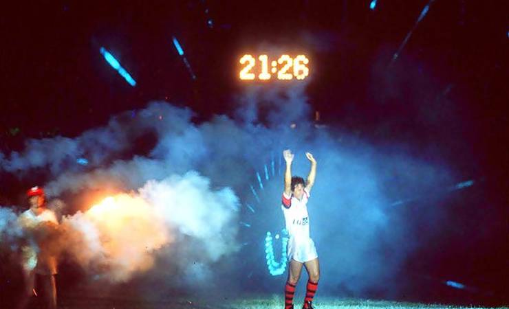 Há 30 anos, Zico se despedia do Maracanã em duelo do Flamengo contra combinado de craques