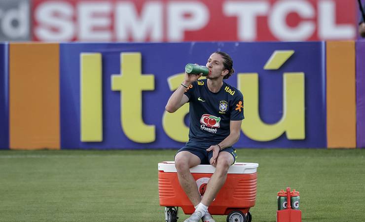 Diretoria do Flamengo tem nova reunião com Filipe Luís, mas impasse e indefinição persistem