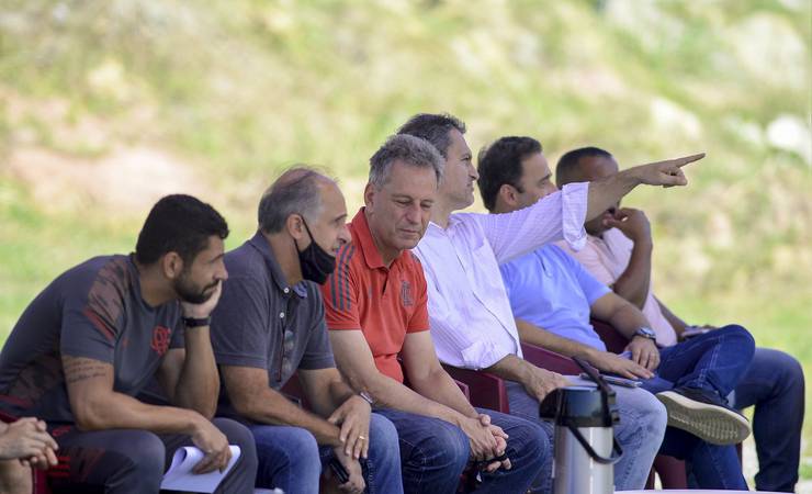 Landim no CT, reunião do elenco e conversa de Paulo Sousa com Andreas marcam preparação do Flamengo