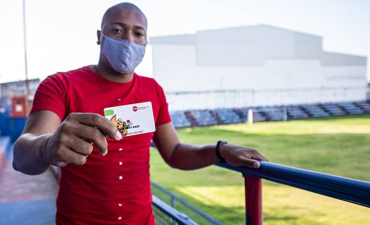 Flamengo distribui vale-alimentação para jogadores de clubes das séries B1 e B2 do Rio de Janeiro