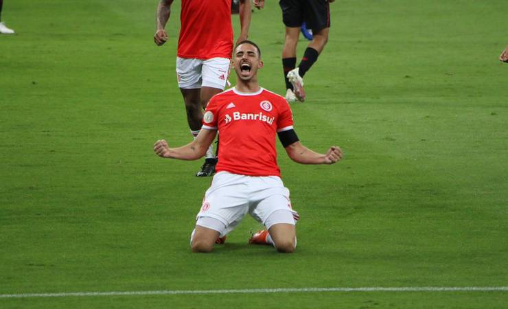 Tite convoca Thiago Galhardo para o lugar de Pedro, cortado da Seleção por lesão muscular
